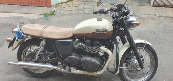 TRIUMPH BONNEVILLE T 100 865 